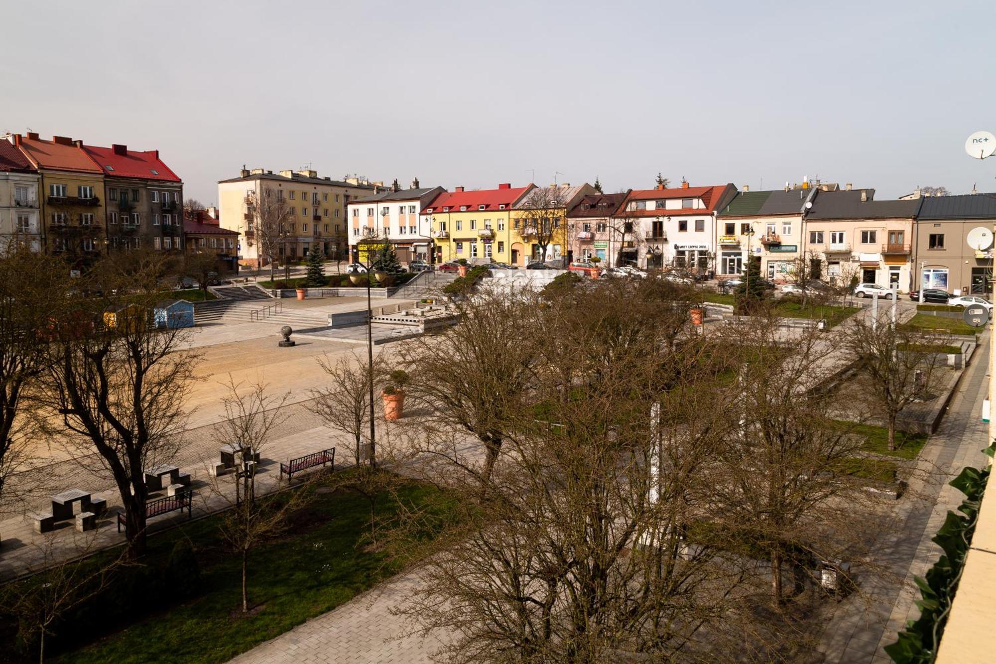 Apartament Rynek 10 Ostrowiec Świętokrzyski Exteriör bild